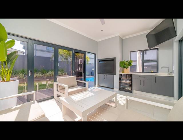 4 BEDROOM CLUSTER FOR SALE IN OLIVEDALE